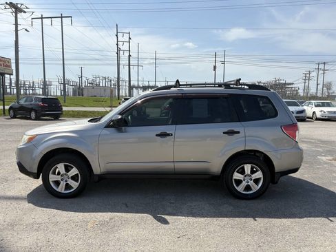 Used 2011 Subaru Forester 2.5X w/ Alloy Wheel Value Pkg image 2