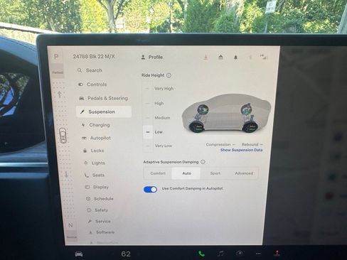 Used 2022 Tesla Model X image 36