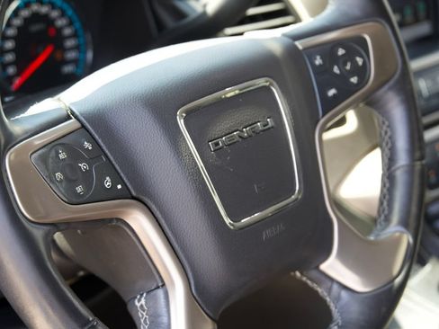 Used 2017 GMC Yukon Denali w/ Open Road Package RWD image 30