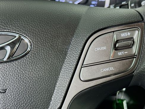 Used 2017 Hyundai Santa Fe Sport image 14