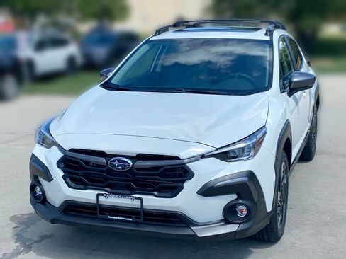 Used 2025 Subaru Crosstrek 2.0i Premium image 1