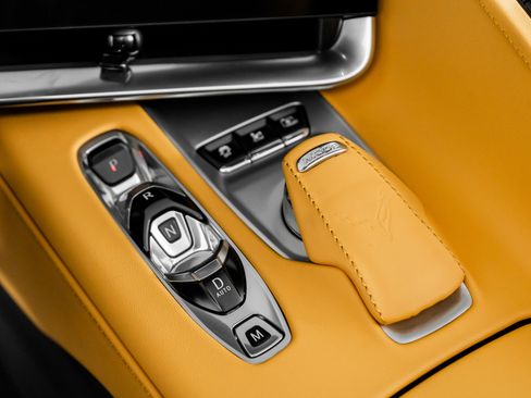 Used 2021 Chevrolet Corvette Stingray Preferred Conv w/ 2LT image 39