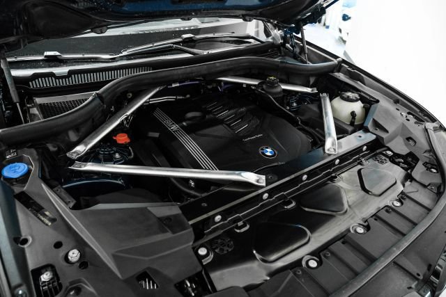 Used 2022 BMW X5 sDrive40i w/ M Sport Package RWD image 45
