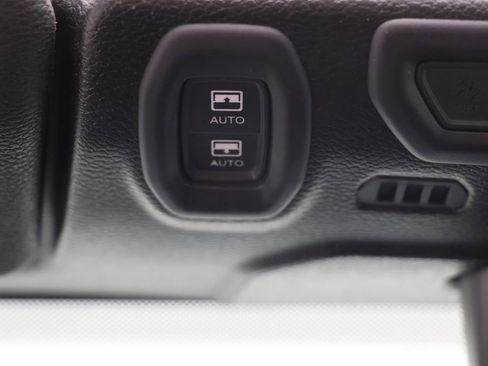 Used 2023 Jeep Wrangler Unlimited w/ Sun & Screen Package AWD/4WD image 28