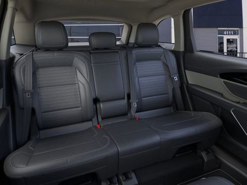 New 2025 Lincoln Nautilus Reserve image 11