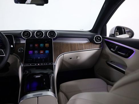 Used 2026 Mercedes-Benz GLC 300 4MATIC image 38