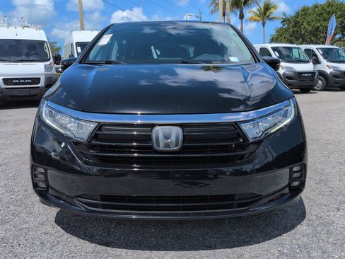 Used 2023 Honda Odyssey EX-L image 3