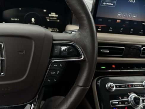 Used 2022 Lincoln Nautilus AWD image 25