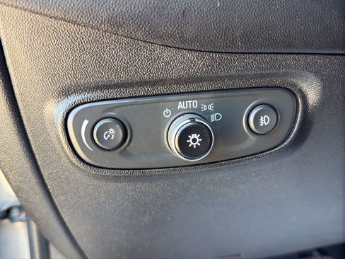 Used 2018 Chevrolet Equinox Premier AWD/4WD image 15