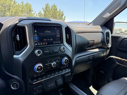 Used 2021 GMC Sierra 1500 Denali w/ Denali Ultimate Package AWD/4WD image 32