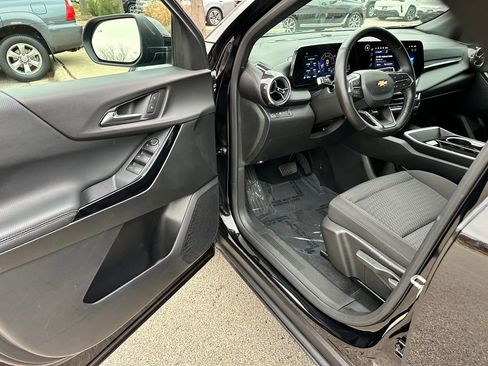 Used 2025 Chevrolet Equinox LT image 14