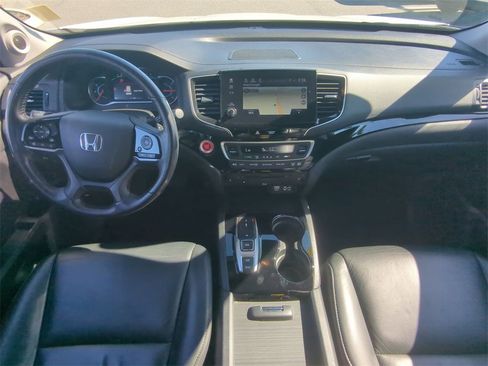 Used 2020 Honda Pilot Touring image 15