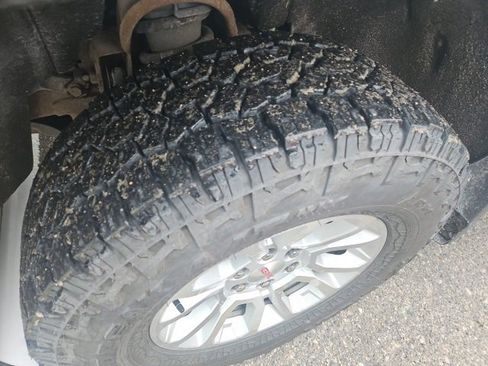 Used 2017 GMC Sierra 1500 SLE w/ SLE Value Package image 2