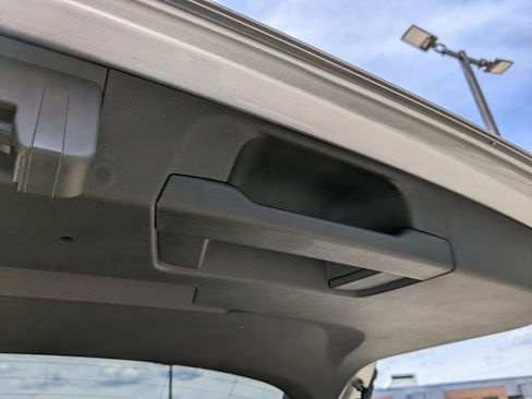 Certified 2025 Volkswagen Tiguan SE AWD/4WD image 29
