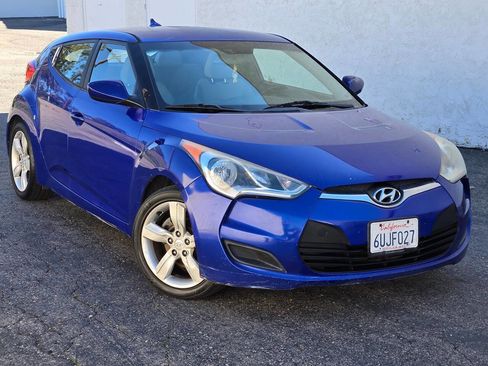 Used 2012 Hyundai Veloster image 3
