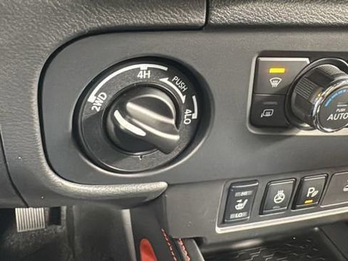 New 2026 Nissan Frontier PRO-4X w/ Pro-4x Convenience Package AWD/4WD image 27