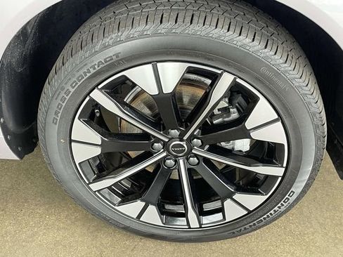 Used 2026 Volvo XC60 B5 Plus w/ Protection Package Premier AWD/4WD image 9