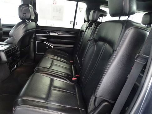 Certified 2022 Jeep Wagoneer Series I w/ Premium Group I image 4