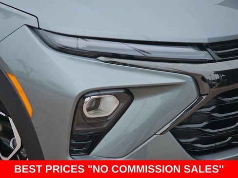 Used 2024 Chevrolet TrailBlazer RS w/ Convenience Package AWD/4WD image 34