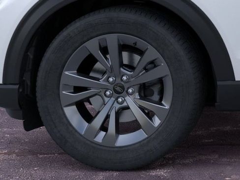 New 2026 Ford Explorer Active w/ Active Comfort Package AWD/4WD image 19