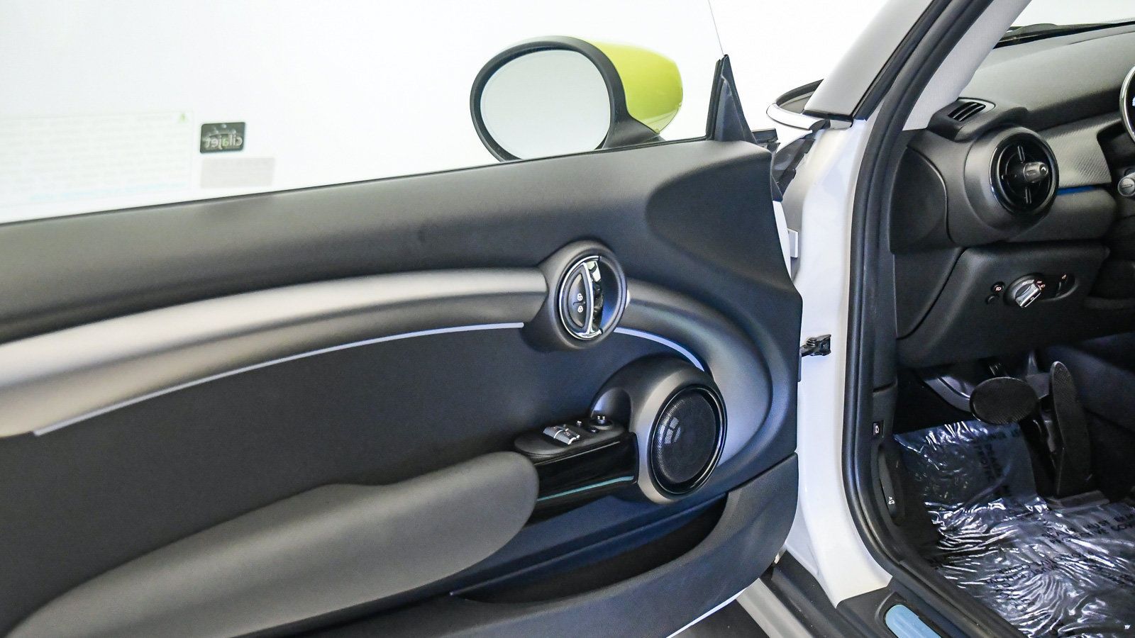 Used 2024 MINI Cooper SE FWD image 27