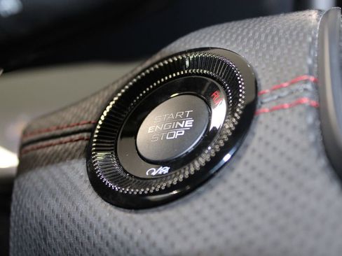 Used 2025 Jeep Compass Trailhawk image 23