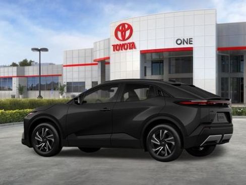 New 2026 Toyota C-HR AWD/4WD image 39