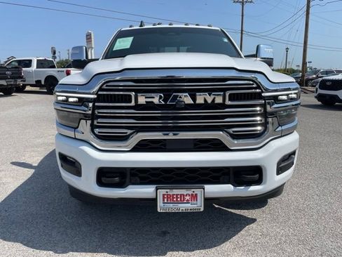 Used 2026 RAM 3500 Laramie AWD/4WD image 2