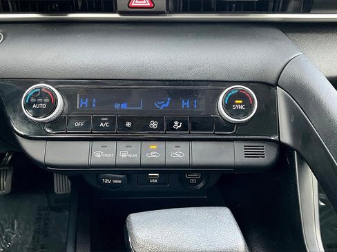 Used 2022 Hyundai Elantra SEL w/ Cargo Package image 31