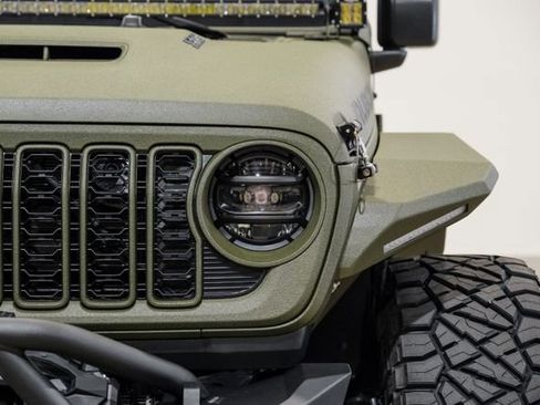 Used 2024 Jeep Wrangler Unlimited Rubicon 392 image 31