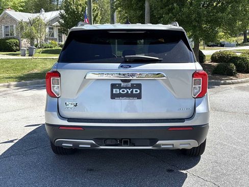 Used 2023 Ford Explorer XLT w/ Equipment Group 202A AWD/4WD image 7