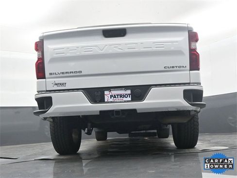 Used 2023 Chevrolet Silverado 1500 Custom image 37
