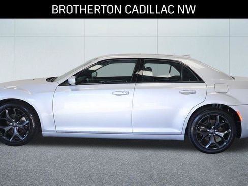 Used 2023 Chrysler 300 S RWD image 2