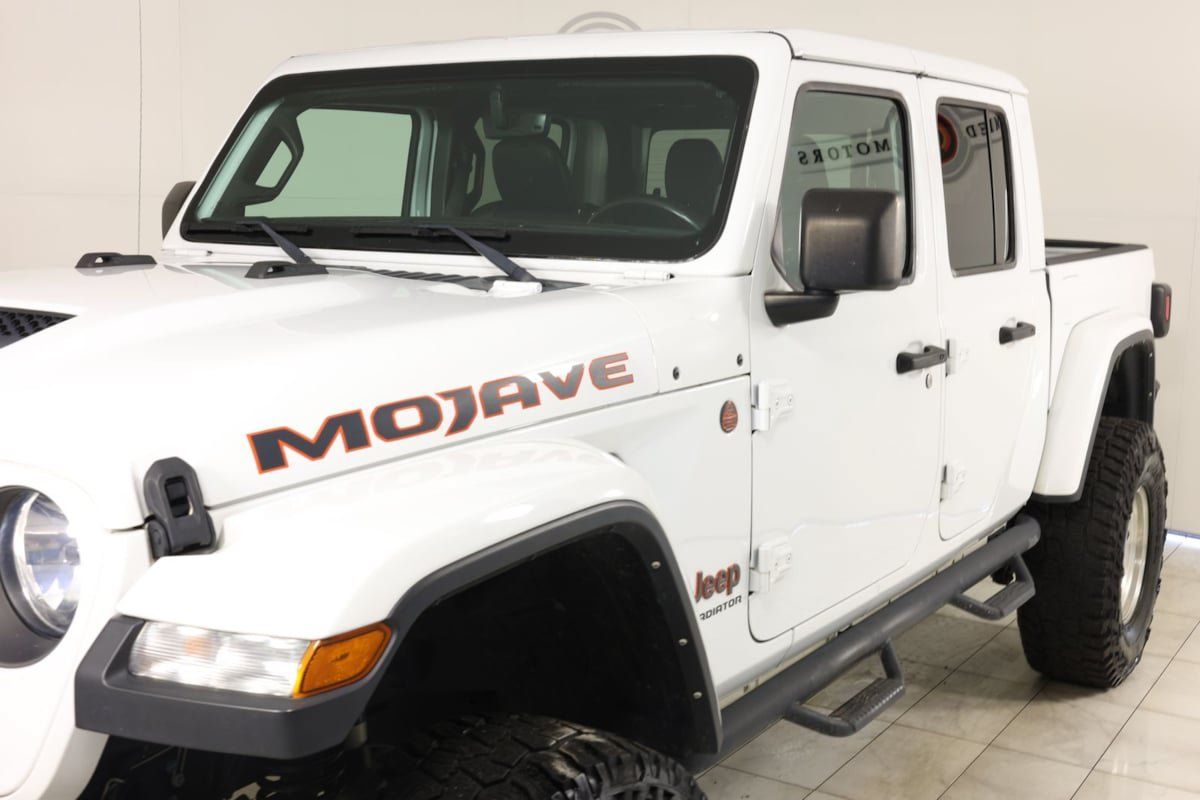 Used 2022 Jeep Gladiator Mojave w/ Cold Weather Group AWD/4WD image 34