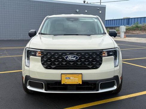 Used 2025 Ford Maverick Lariat w/ 4K Tow Package AWD/4WD image 9