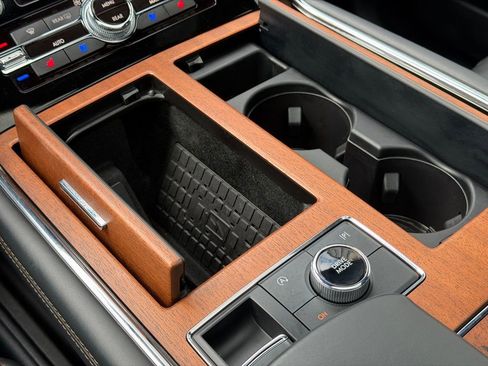 Used 2023 Lincoln Navigator Black Label image 16