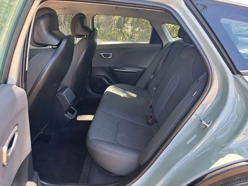 Used 2025 Kia K4 LXS image 29