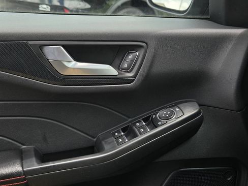 Used 2025 Ford Escape ST-Line FWD image 27