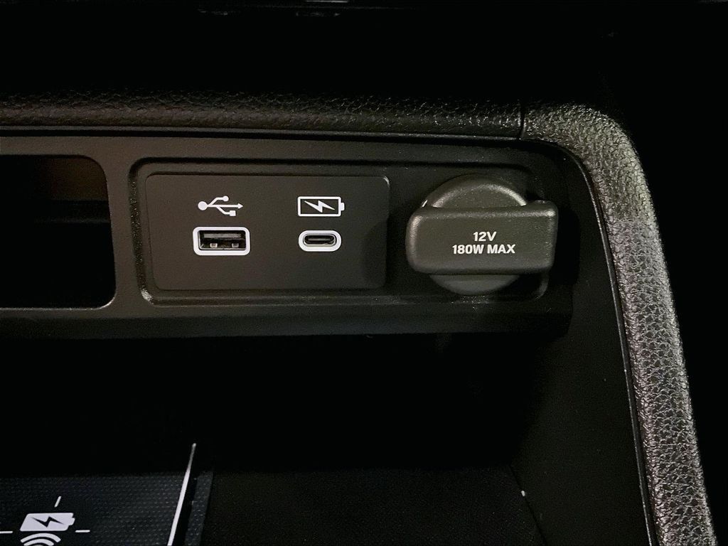Used 2025 Honda Pilot EX-L image 27