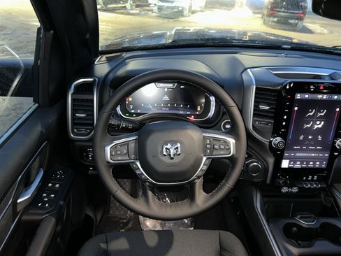 New 2026 RAM 1500 4x4 Crew Cab image 16