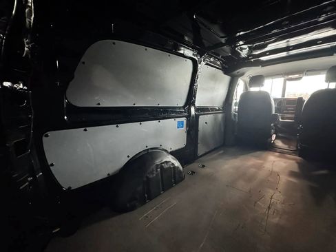 Used 2021 Mercedes-Benz Metris image 16