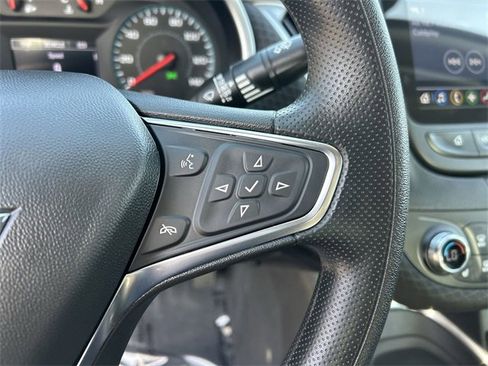 Used 2025 Chevrolet Malibu LT image 23