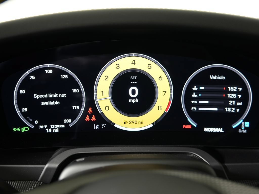 Used 2026 Porsche 911 Carrera RWD image 22