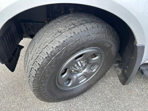 Used 2017 Nissan Frontier S image 28