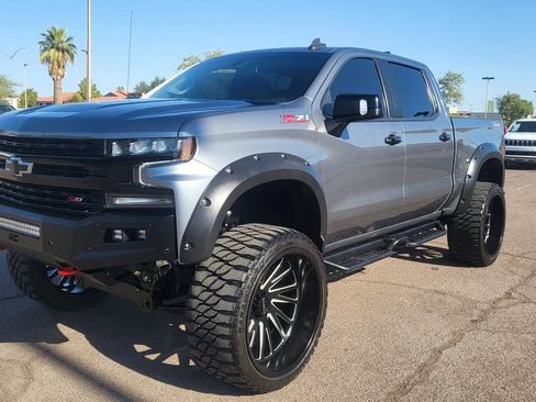 Used 2021 Chevrolet Silverado 1500 LT Trail Boss w/ Convenience Package II AWD/4WD image 4