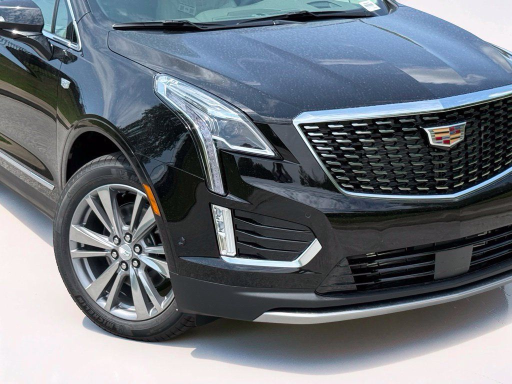 Certified 2026 Cadillac XT5 Premium Luxury w/ Driver Assist Package FWD image 6
