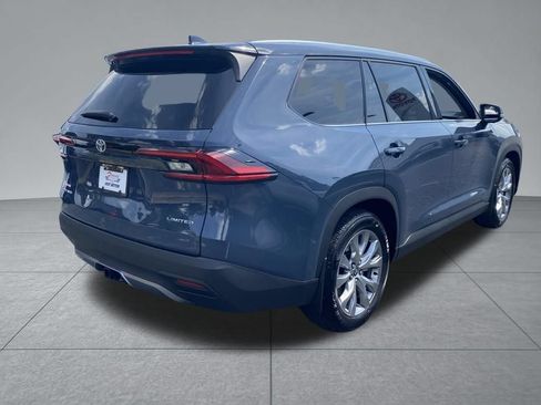 Used 2025 Toyota Grand Highlander AWD Hybrid image 17