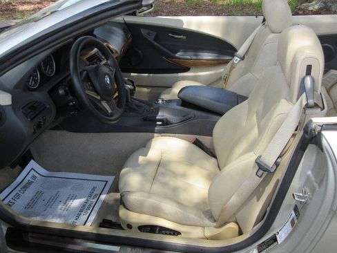 Used 2005 BMW 645Ci Convertible RWD image 9