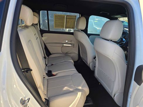 Used 2025 Mercedes-Benz GLB 250 GLB 250 image 14