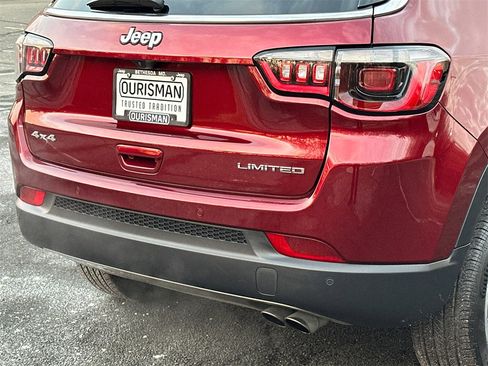 Used 2022 Jeep Compass Limited image 5